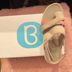 B zees carnival taupe with Velcro tab. Brand New never worn with box